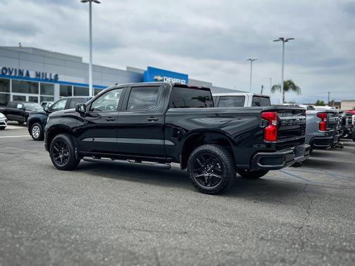 Black 2026 Chevrolet Silverado 1500 Custom