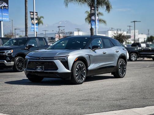 Sterling Gray Metallic 2026 Chevrolet Blazer RS