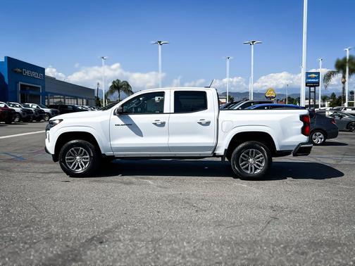 Summit White 2026 Chevrolet Colorado LT