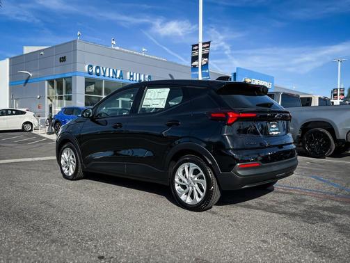 Mosaic Black Metallic 2027 Chevrolet Bolt LT