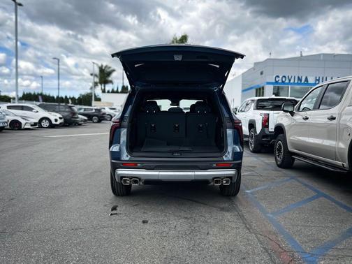 Lakeshore Blue 2026 Chevrolet Traverse LT