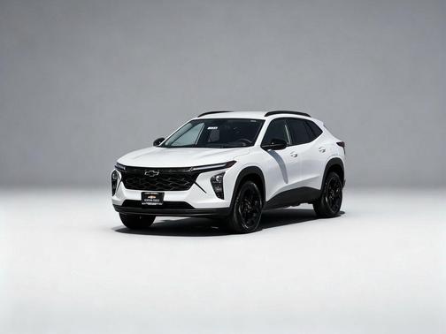 Summit White 2026 Chevrolet Trax LT