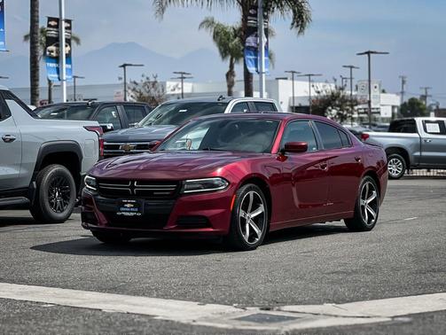 Octane Red Pearlcoat 2017 Dodge Charger SE