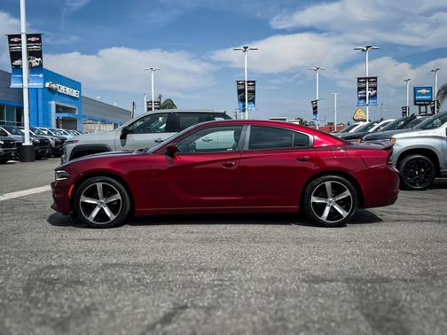 Octane Red Pearlcoat 2017 Dodge Charger SE