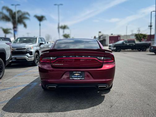Octane Red Pearlcoat 2017 Dodge Charger SE