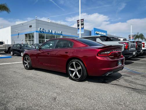 Octane Red Pearlcoat 2017 Dodge Charger SE