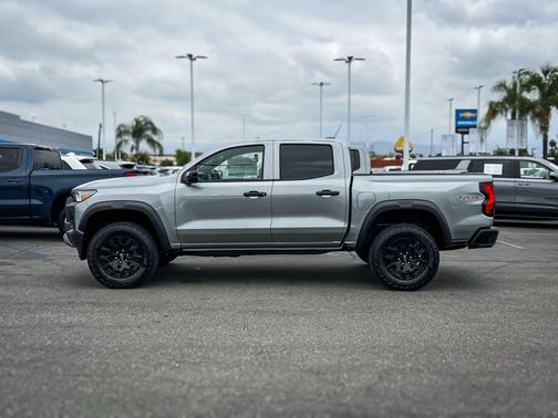 Sterling Gray Metallic 2026 Chevrolet Colorado Trail Boss