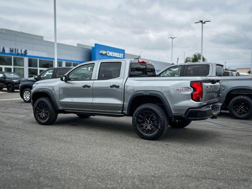 Sterling Gray Metallic 2026 Chevrolet Colorado Trail Boss