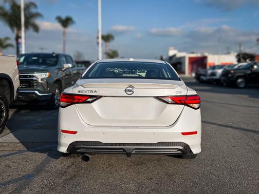 2022 Nissan Sentra SR