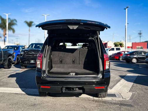 2023 Chevrolet Tahoe 4WD RST