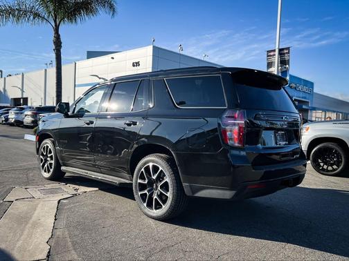 2023 Chevrolet Tahoe 4WD RST
