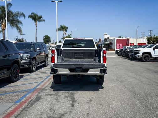 Summit White 2024 Chevrolet Silverado 2500 LT