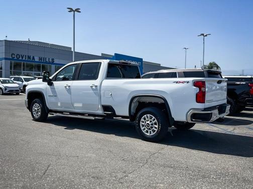 Summit White 2024 Chevrolet Silverado 2500 LT
