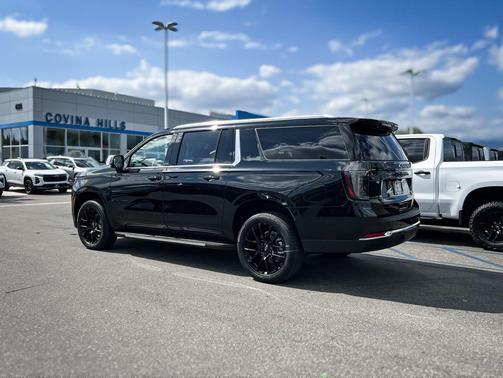 Black 2026 Chevrolet Suburban LT