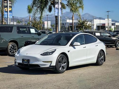 2020 Tesla Model 3 Standard Range Plus