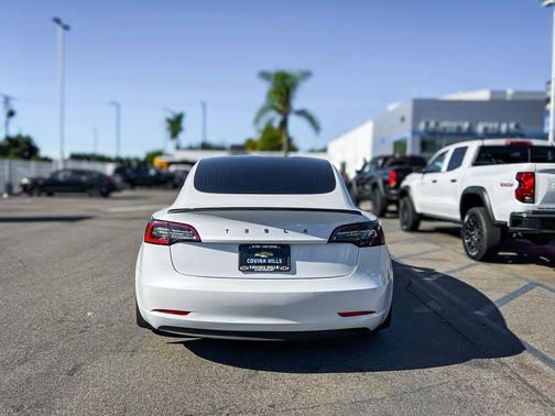 2020 Tesla Model 3 Standard Range Plus