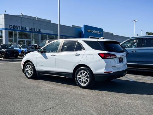 Summit White 2022 Chevrolet Equinox LS