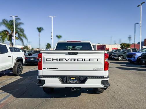 2026 Chevrolet Silverado 1500 Custom