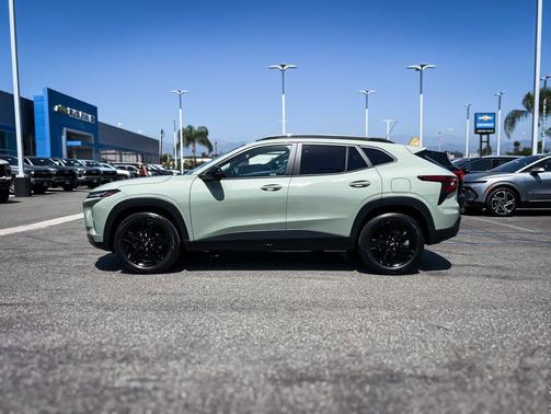 Cacti Green 2025 Chevrolet Trax FWD ACTIV