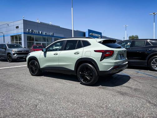 Cacti Green 2025 Chevrolet Trax FWD ACTIV