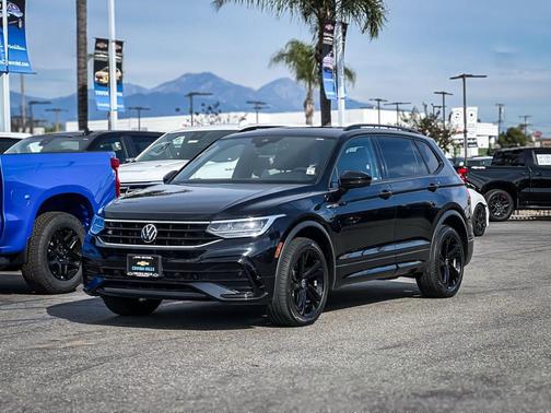 2023 Volkswagen Tiguan 2.0T SE R-Line Black