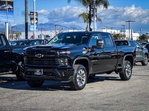 2026 Chevrolet Silverado 2500 Custom