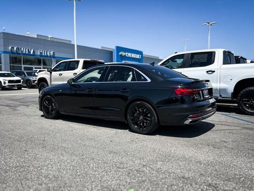 Mythos Black Metallic 2024 Audi A4 45 S line Premium