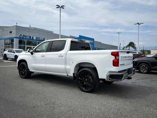 Summit White 2026 Chevrolet Silverado 1500 LT