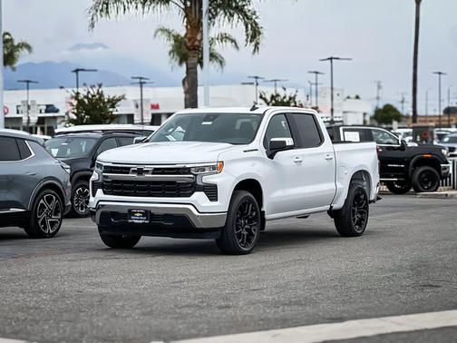 Summit White 2026 Chevrolet Silverado 1500 LT