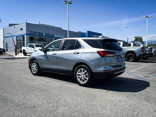 Sterling Gray Metallic 2024 Chevrolet Equinox 1LT