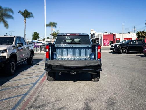 Lakeshore Blue Metallic 2024 Chevrolet Silverado 1500 LT Trail Boss