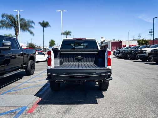 Summit White 2026 Chevrolet Silverado 1500 LT Trail Boss