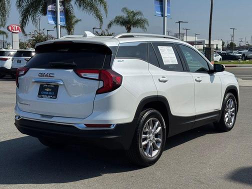 2022 GMC Terrain SLT