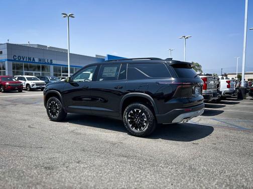 Mosaic Black Metallic 2026 Chevrolet Traverse AWD Z71