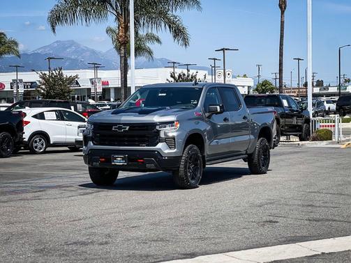 Sterling Gray Metallic 2026 Chevrolet Silverado 1500 LT Trail Boss