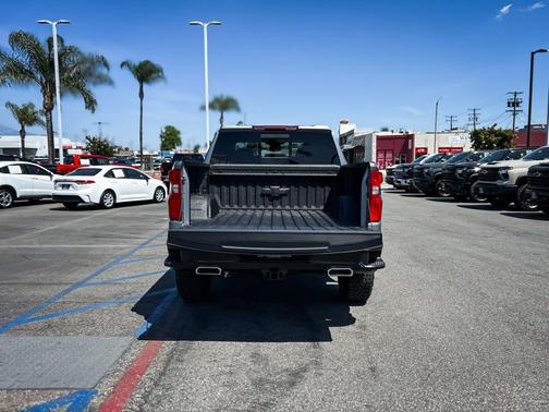 Sterling Gray Metallic 2026 Chevrolet Silverado 1500 LT Trail Boss