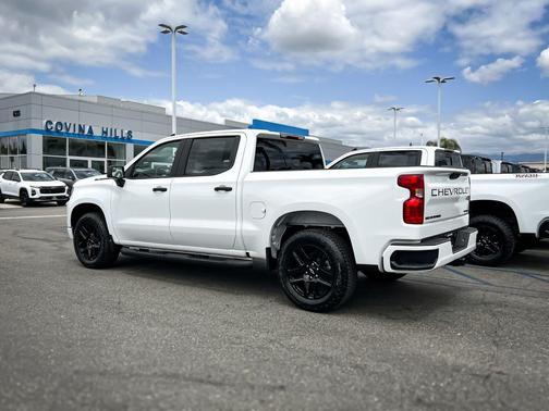 Summit White 2026 Chevrolet Silverado 1500 Custom