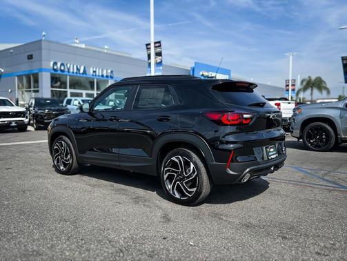 Mosaic Black Metallic 2026 Chevrolet Trailblazer RS