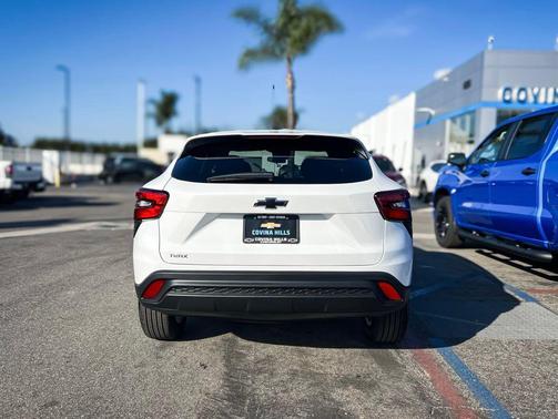 2026 Chevrolet Trax LS