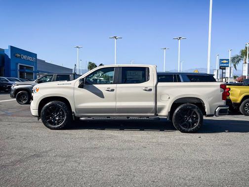 Summit White 2026 Chevrolet Silverado 1500 RST