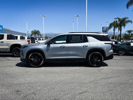 Sterling Gray Metallic 2026 Chevrolet Traverse RS