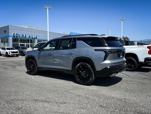 Sterling Gray Metallic 2026 Chevrolet Traverse RS