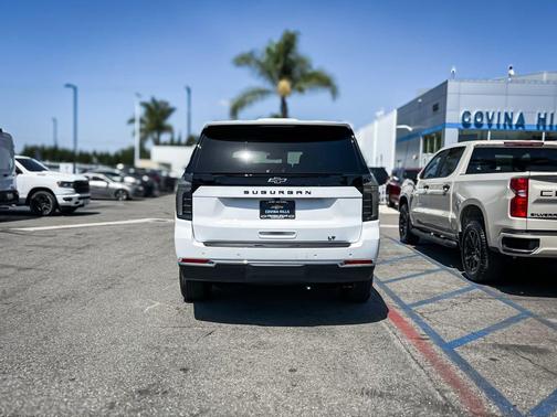 Summit White 2026 Chevrolet Suburban LT
