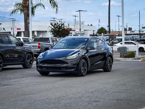 Solid Black 2023 Tesla Model Y Long Range Dual Motor All-Wheel Drive