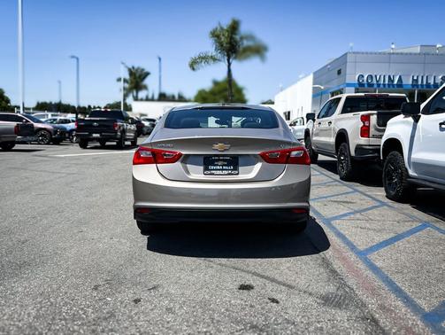 Mineral Gray Metallic 2024 Chevrolet Malibu FWD 1LT