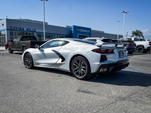 Blade Silver Metallic 2026 Chevrolet Corvette Stingray w/1LT