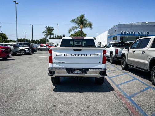 Summit White 2026 Chevrolet Silverado 1500 LT