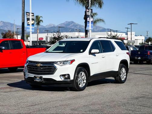 2021 Chevrolet Traverse LT Cloth