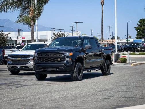 Black 2024 Chevrolet Silverado 1500 Custom