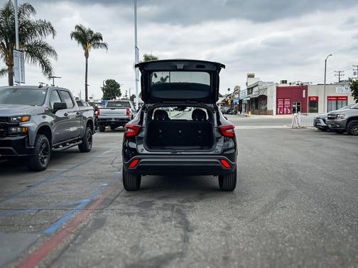Mosaic Black Metallic 2026 Chevrolet Trax FWD 1RS